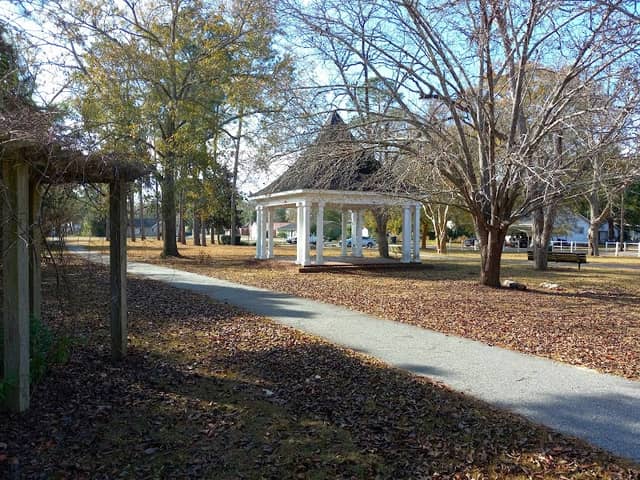 Barnard Memorial Park - Image 1