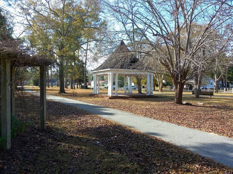 Barnard Memorial Park - Image 1