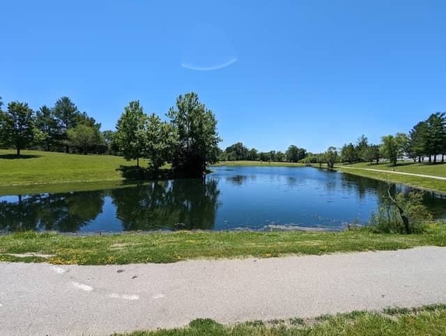 Long Acre Park - Image 2