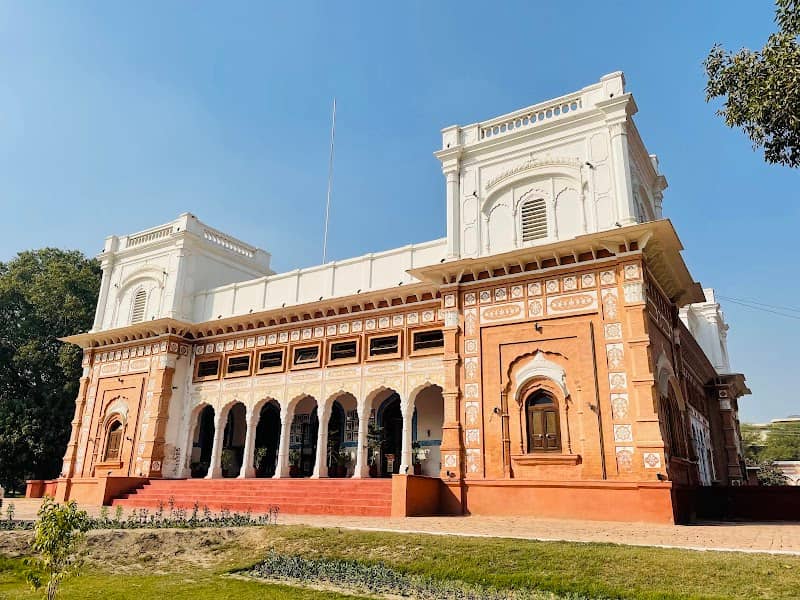 Nishat Mahal - Image 1