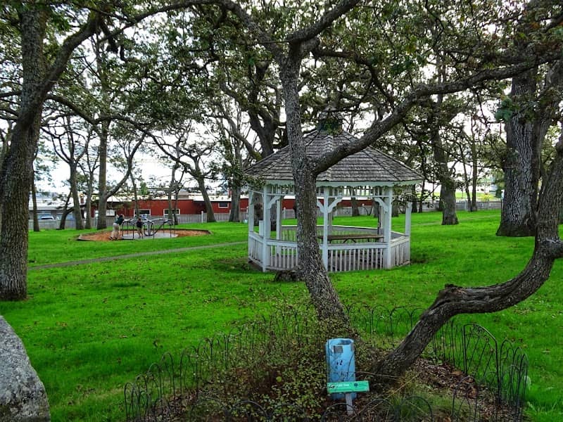 Smith Park - Image 1