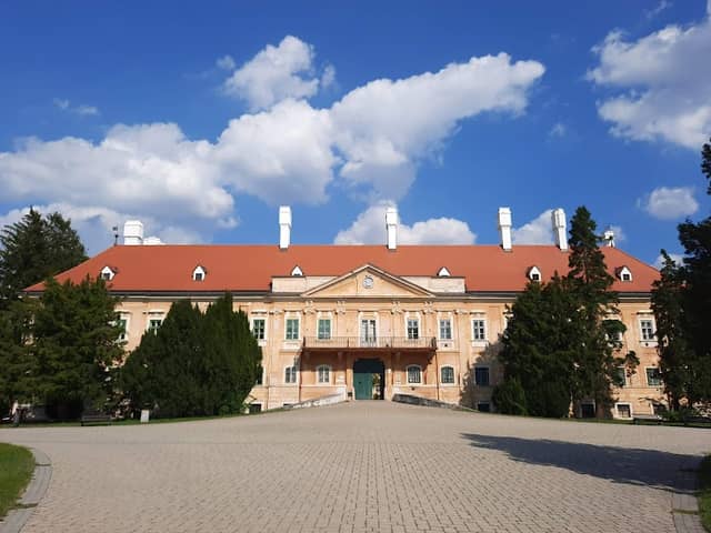 Castle Park - Image 1