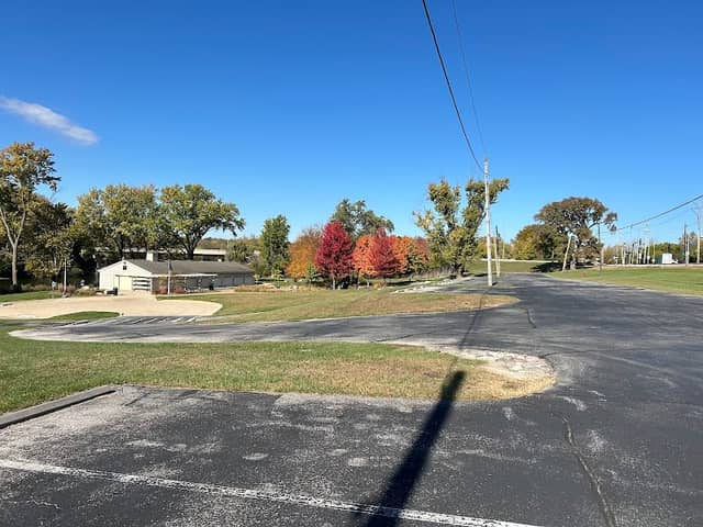 Cool Acres Park - Image 1