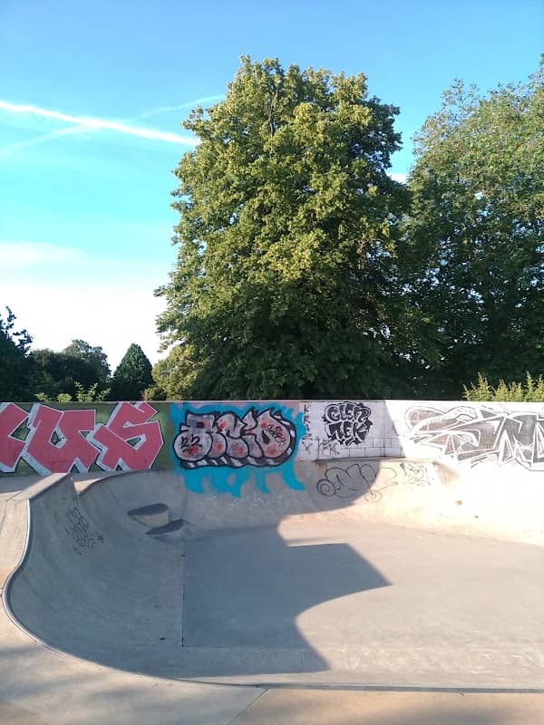 Whitehouse Park - Image 1