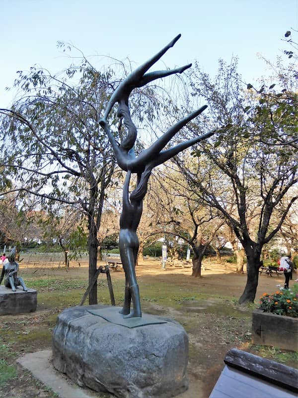 Hamachō Park - Image 1