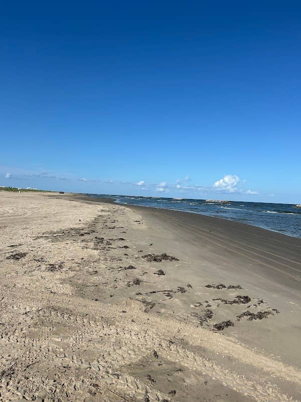 Public Beach Access and Parking - Image 1