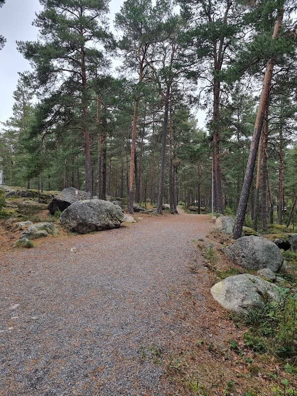Kumpupuisto - Image 1