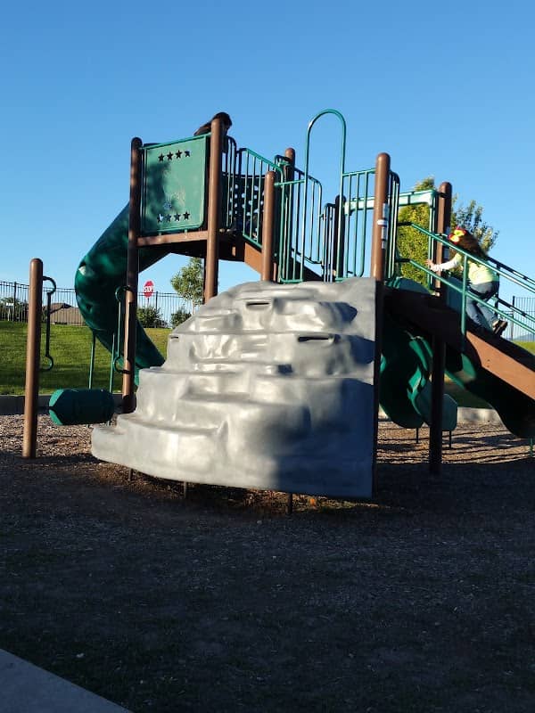 Bloomfield Farms Park - Image 1