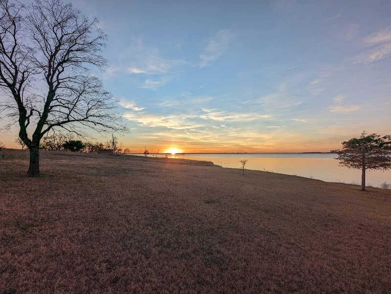 Lavonia RV Park Boat Dock - Image 2