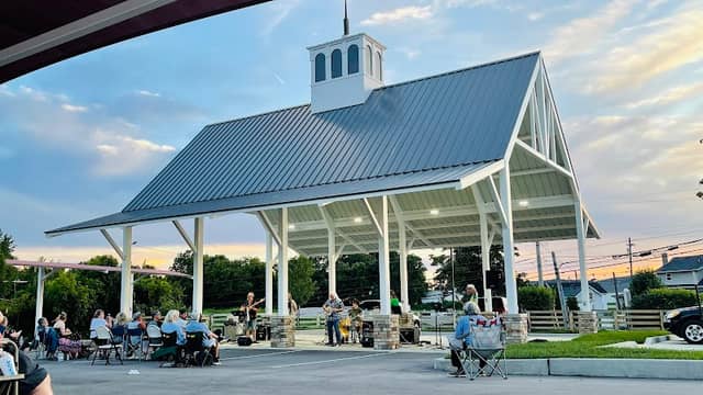Chestnut Street Pavilion - Image 2