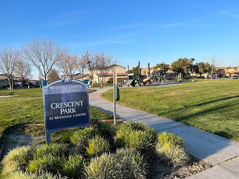 Crescent Park at Mossdale Landing - Image 2