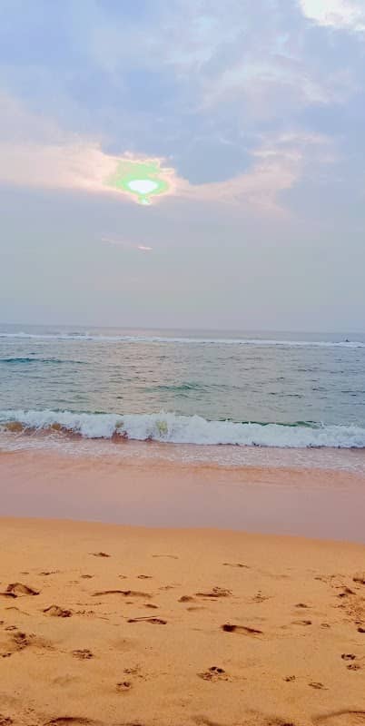 Wellawatte beach - Image 3