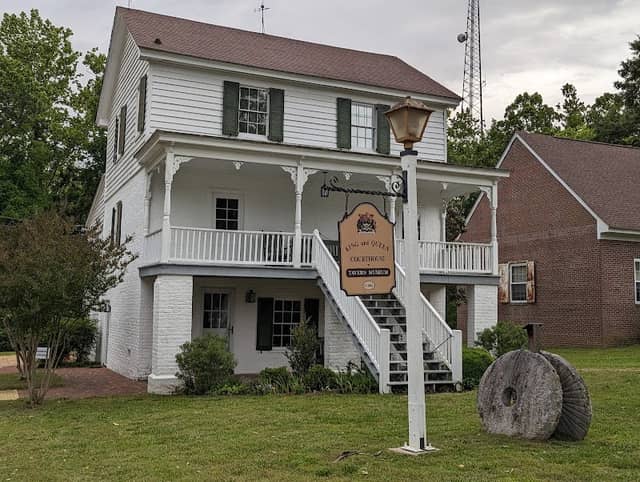 Courthouse Tavern Museum - Image 2