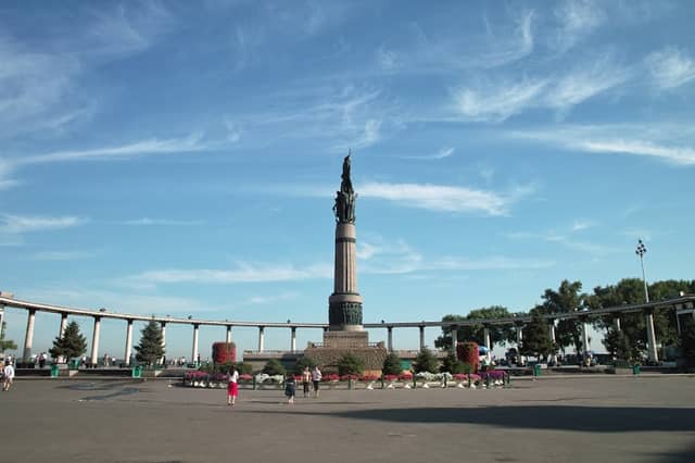 Harbin People Flood Control Success Memorial Tower - Image 2