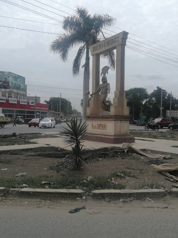 Ovalo Señor de Sipan - Image 1