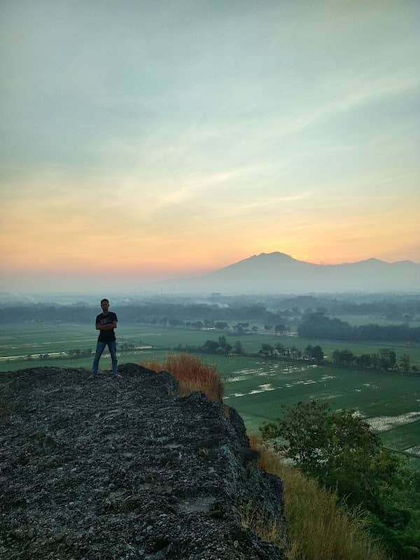 Gunung Pegat Sukoharjo - Image 1