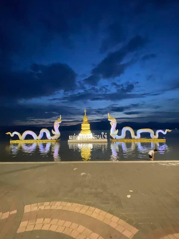 Phayao Naga Statues - Image 2