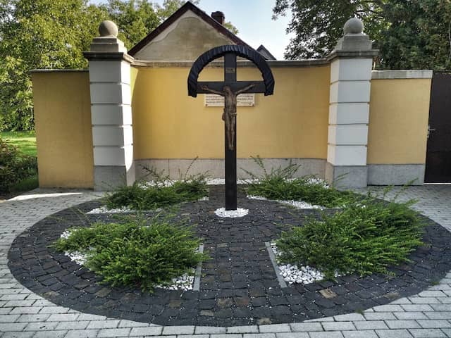 Mindszenty-park - Image 1