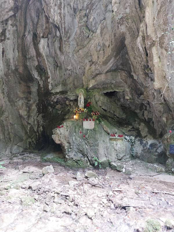 Marienstatue bei Höhle - Image 2