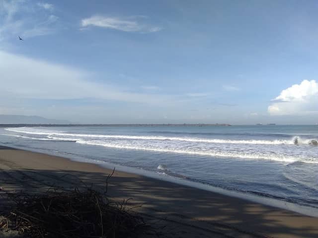 Pantai Pelabuhan Ratu - Image 1