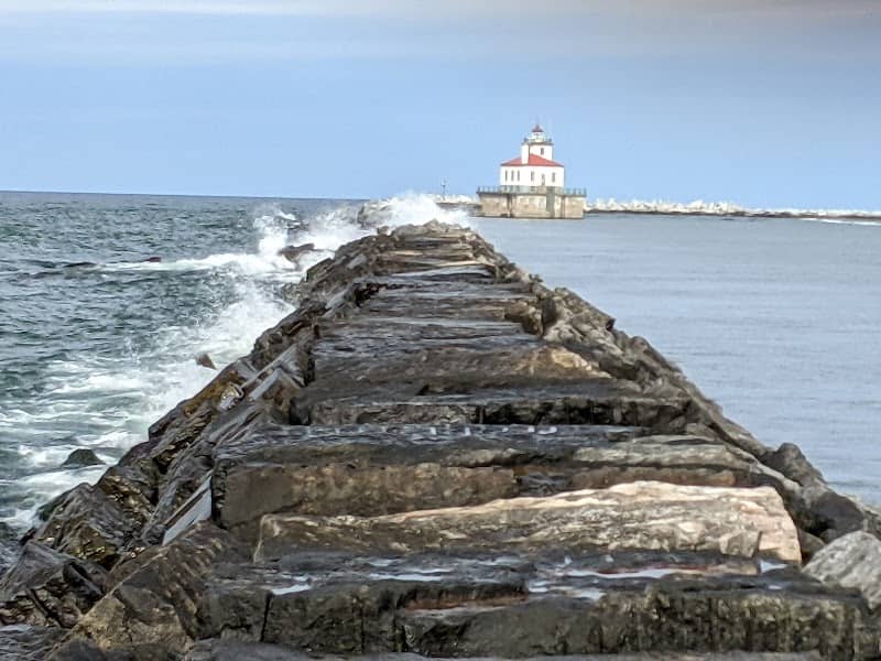 Oswego West Pierhead Lighthouse - Image 1