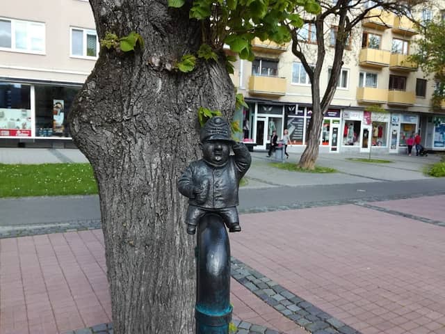 Statue of The Good Soldier Schweik - Image 2