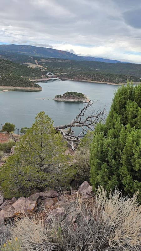Lake Vista - Image 1