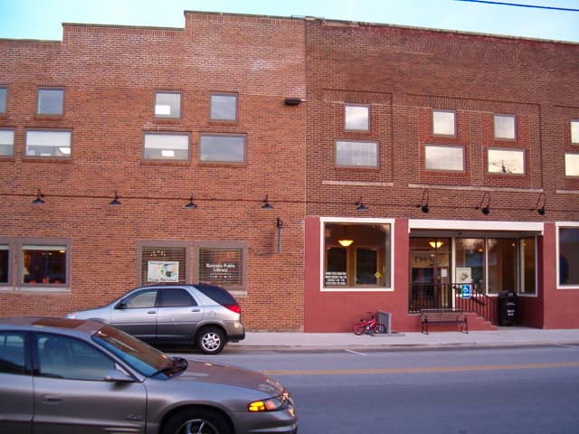 Roanoke Public Library - Image 1