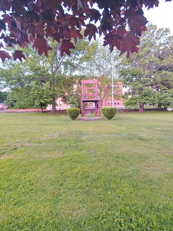 Bicentennial Giant Chair - Image 2