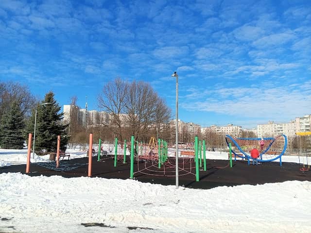Park 30-Letiya Rayona Yasenevo - Image 1
