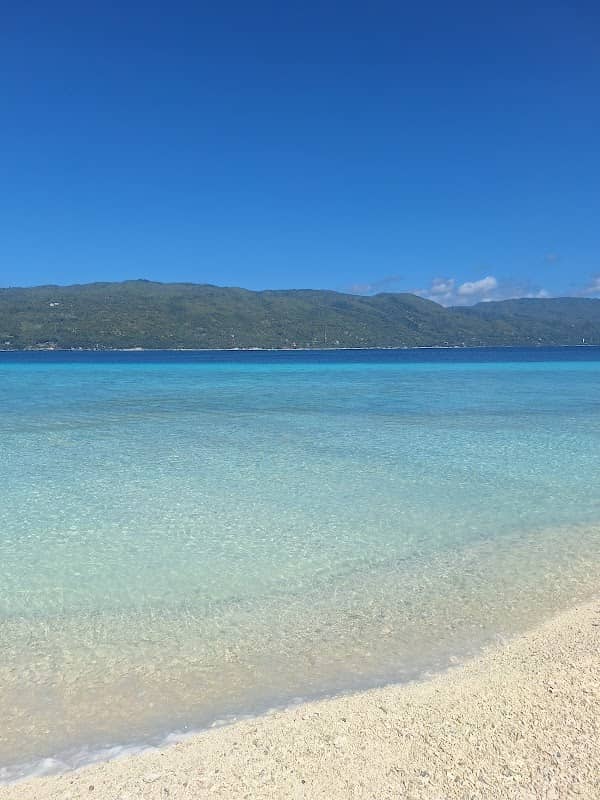 Sumilon Public Beach - Image 1