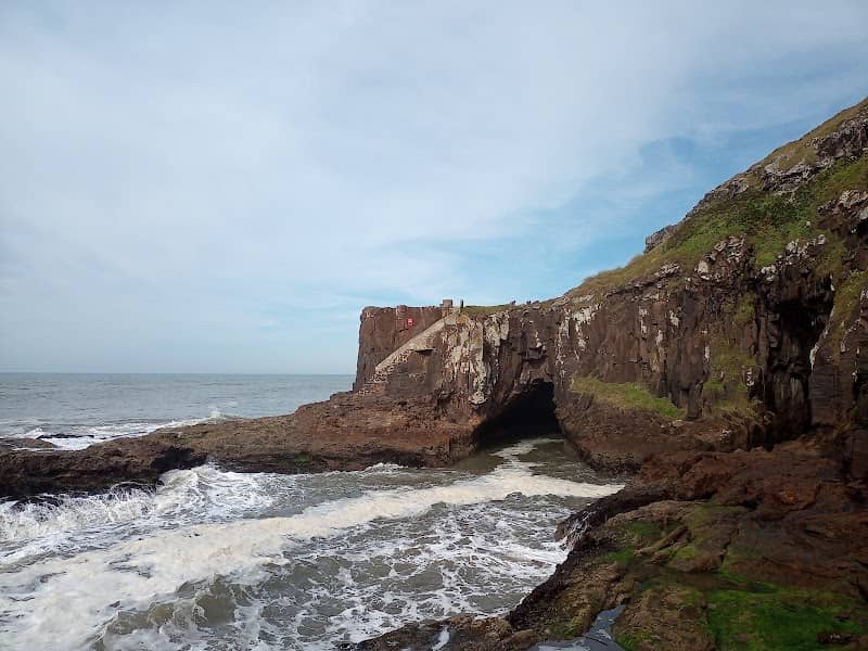 Gate view - Image 1