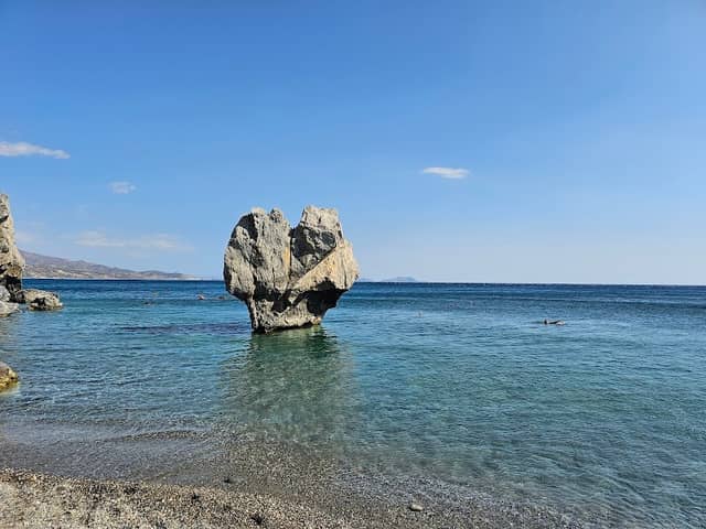 Βράχος Καρδιά - Image 1
