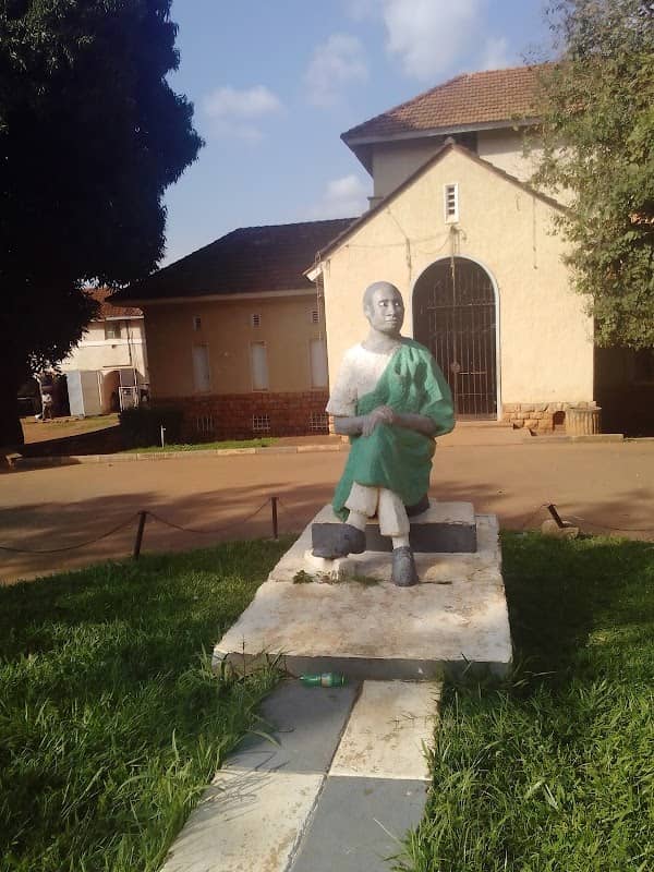Nkurumah Hall Statue - Image 2