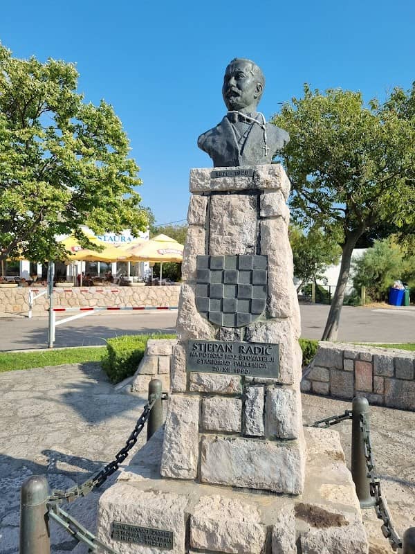 Stjepan Radić square - Image 1