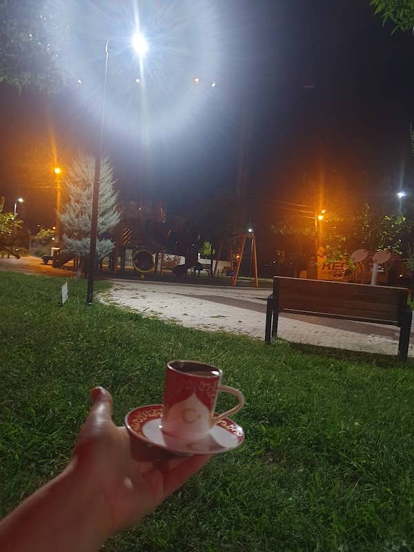 Buket Parkı Ve Koşu Yolu - Image 1