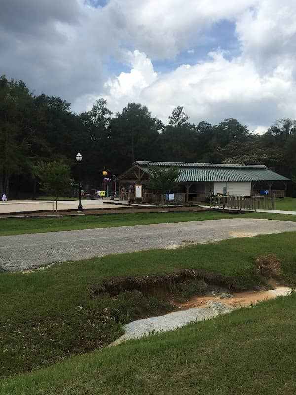 Semmes Municipal Park And Splash Pad - Image 1