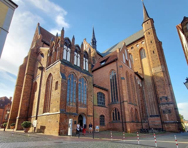 St. George's Church with viewing platform - Image 1