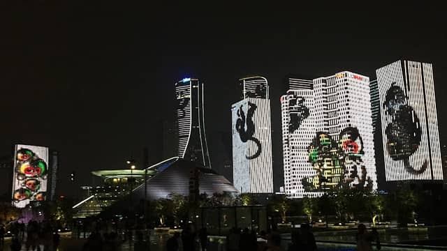 City Balcony “Qianjiang Nocturne” - Image 1