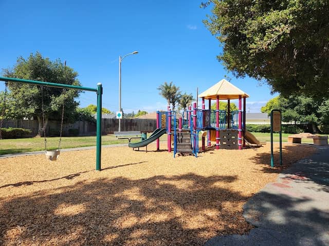 Santa Lucia Park - Image 1