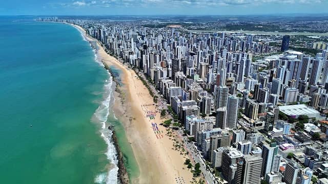 Praia de Boa Viagem - Image 1