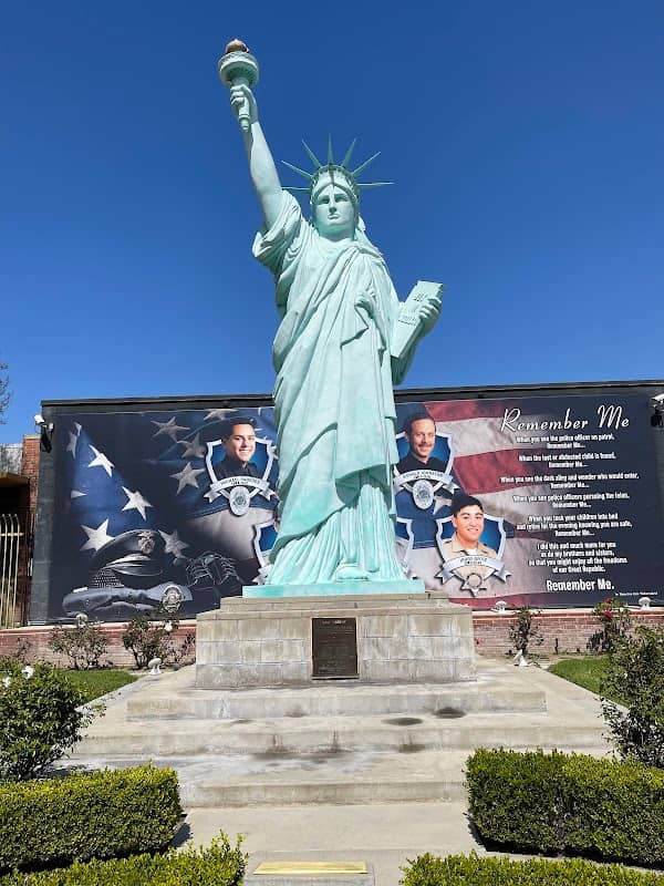 Statue of Liberty Replica - Image 2