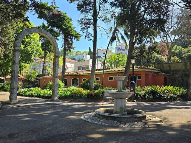 Chafariz do Jardim Municipal de Oeiras - Image 1
