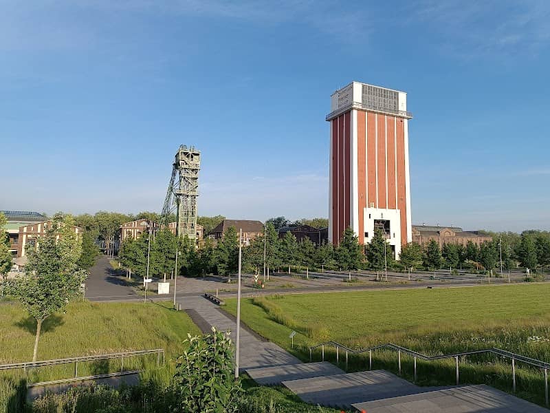 Zechen Park - Image 1
