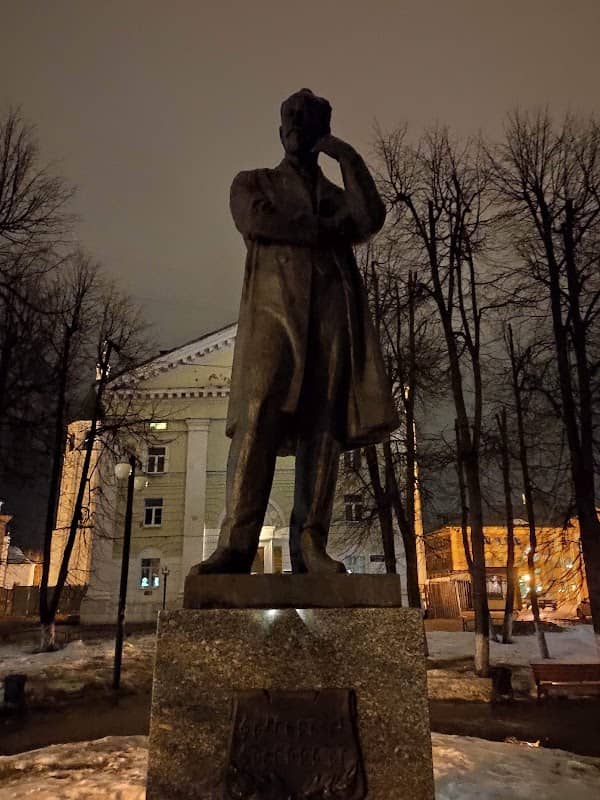 Pamyatnik P.i. Chaykovskomu - Image 1