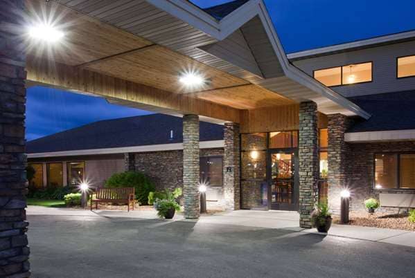 AmericInn by Wyndham Thief River Falls - Image 1