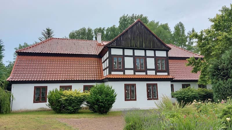 Dworek - Image 1