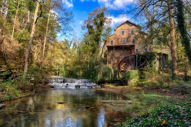 Falls Mill and Museum - Image 2