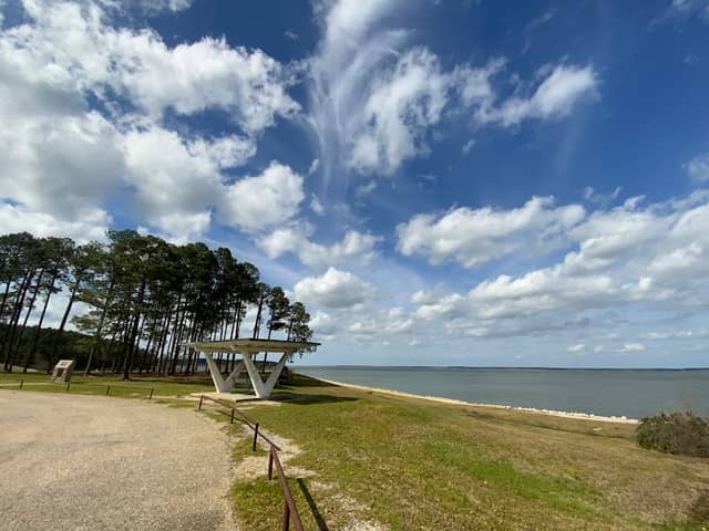Overlook Park - Image 1