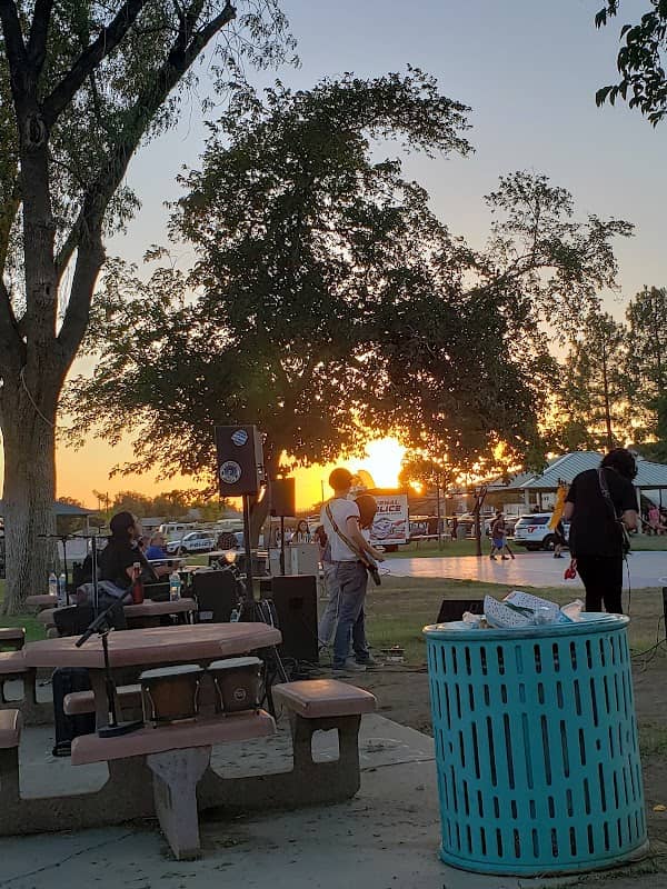 Floyd D Rice Park - Image 2